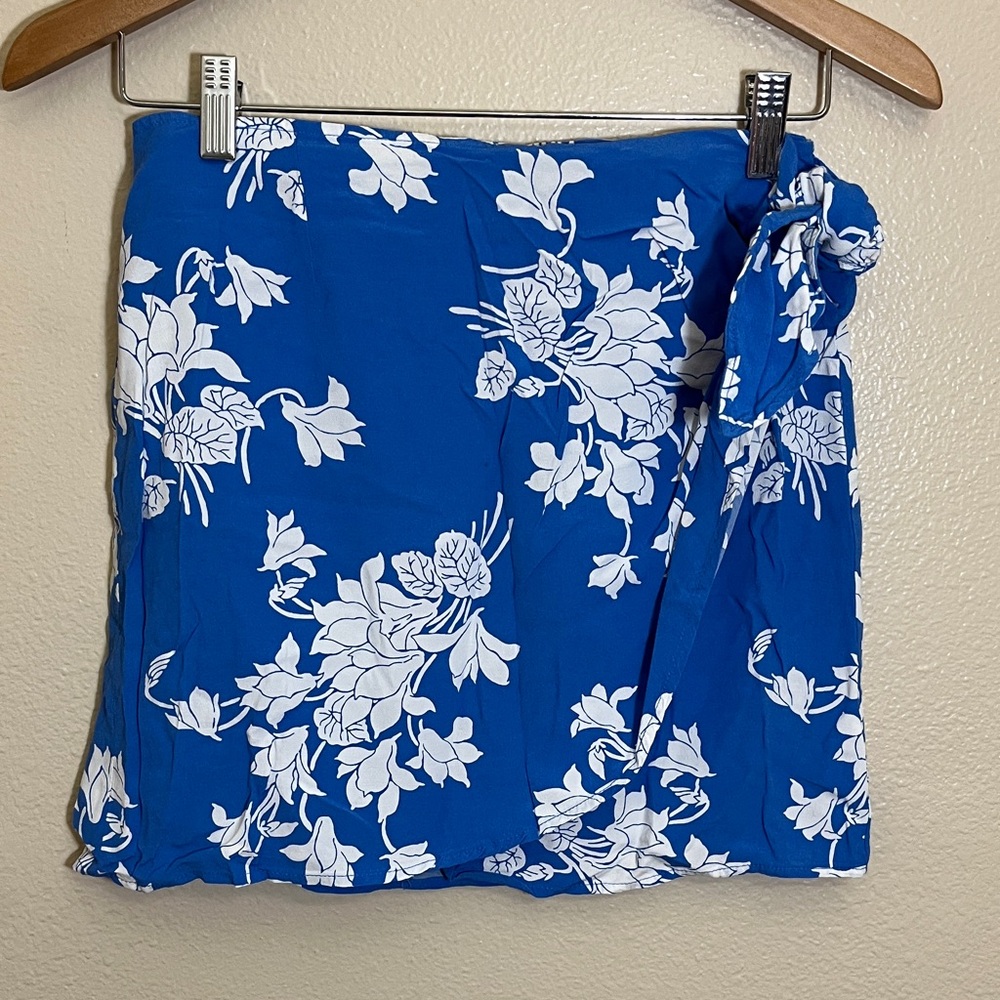 The Limited Blue White Floral Rayon Mini Wrap Skirt
